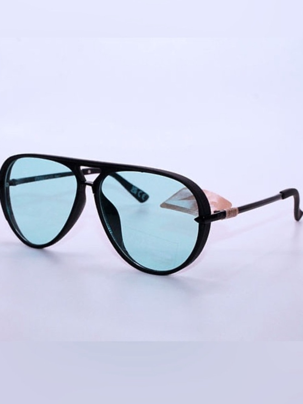 New Frye and Co. Matte Black Aviator Blue sheer lens Sunglasses unisex NWT uv